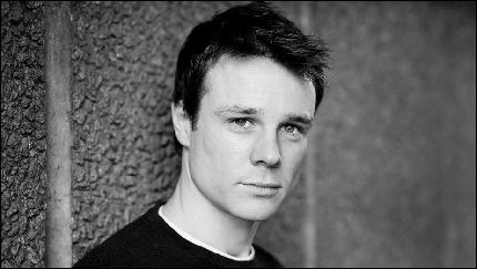 rupert_evans014 (925x521, 73 kБ...)